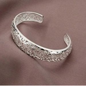9.25 Silver Plated Hollow Cuff Bracelet